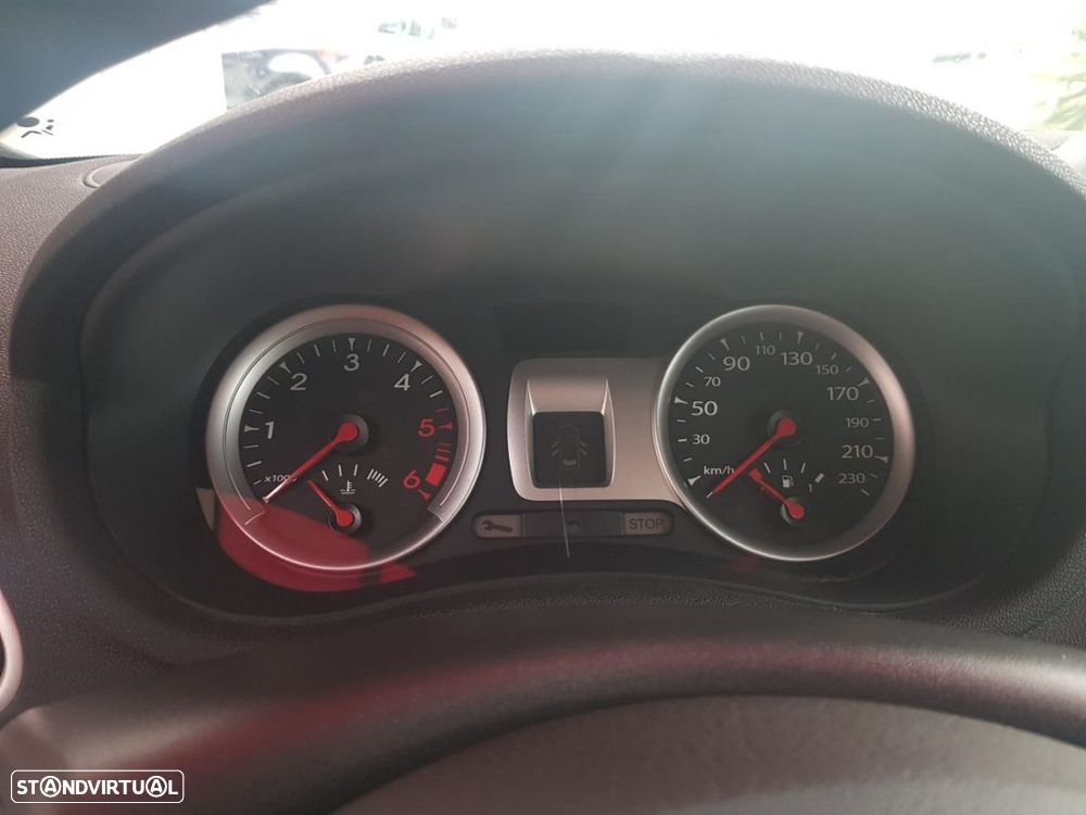 Renault Clio 1.5 dCi Fairway - 14