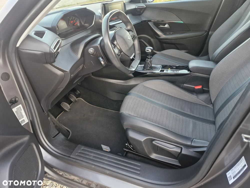 Peugeot 2008 - 32