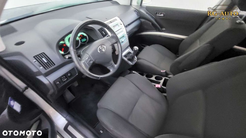 Toyota Corolla Verso - 27