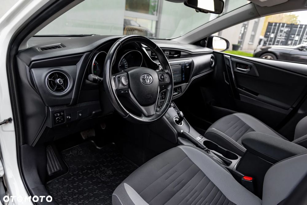 Toyota Auris 1.8 HSD Luna - 6