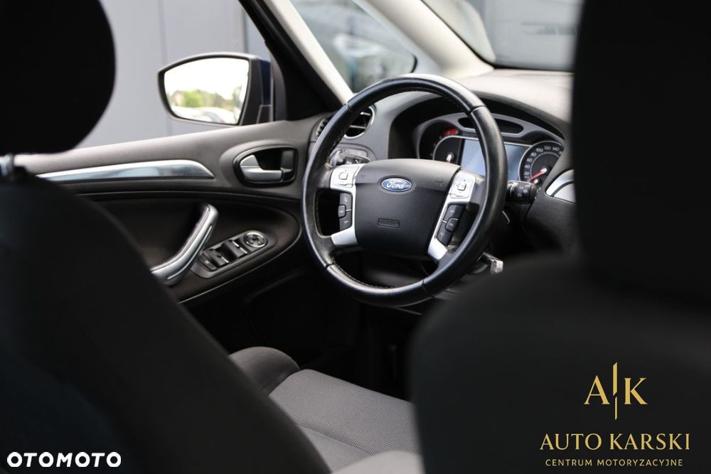 Ford S-Max - 32