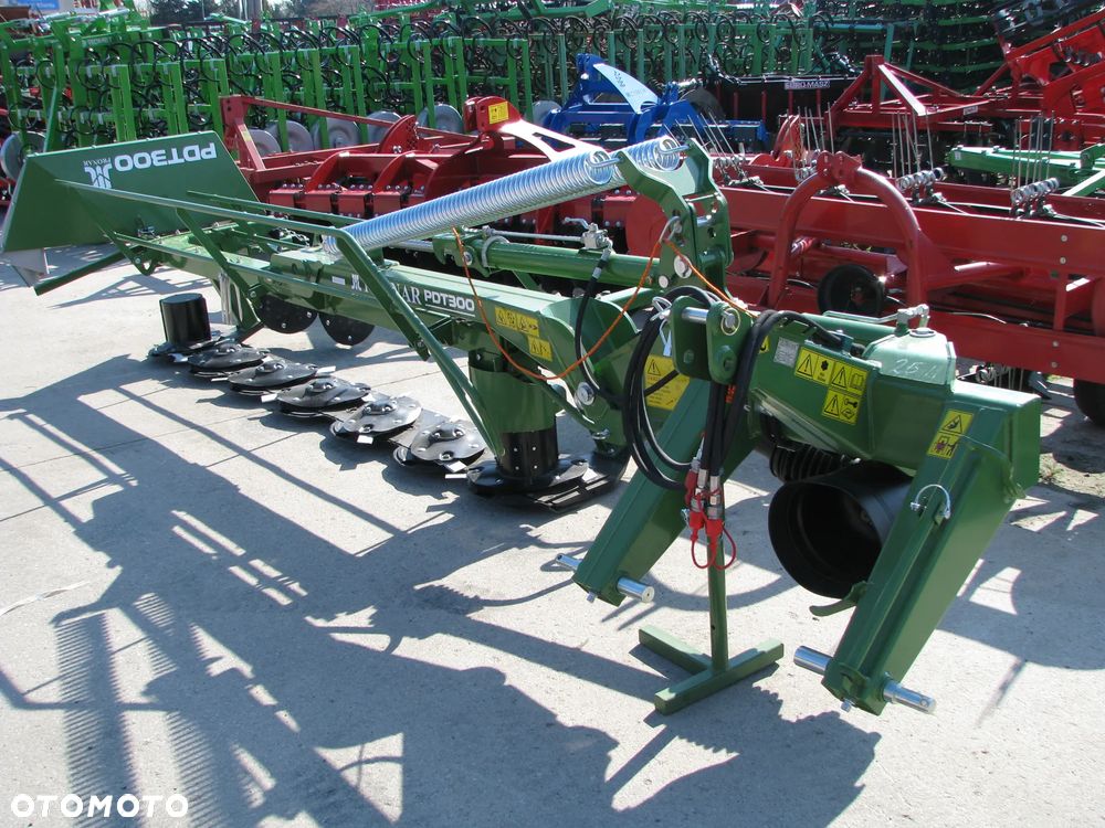 Pronar Kosiarka dyskowa Pronar PDT300, PDK220, KOWALSKI Z030/1, Z030/2, Z030/3, Kosiarka rotacyjna 1,65-1,85-2,1m Kowalski, Tad-Len, Wirax, Lisicki,(hydrauliczne i z roztrząsaczem pokosów), Kosiarka bijakowa-mulczer 1,55-1,6-1,75-1,95-2,0m Kowalski, Grass-Rol, Stark, Pomarol (przesów hydrauliczny, pentagraf, do koszenia rowów) Kosiarka sadownicza-rozdrabniacz 1,2-1,4-1,6-1,8-2,0m Tad-Len, Ditta-Seria - 1