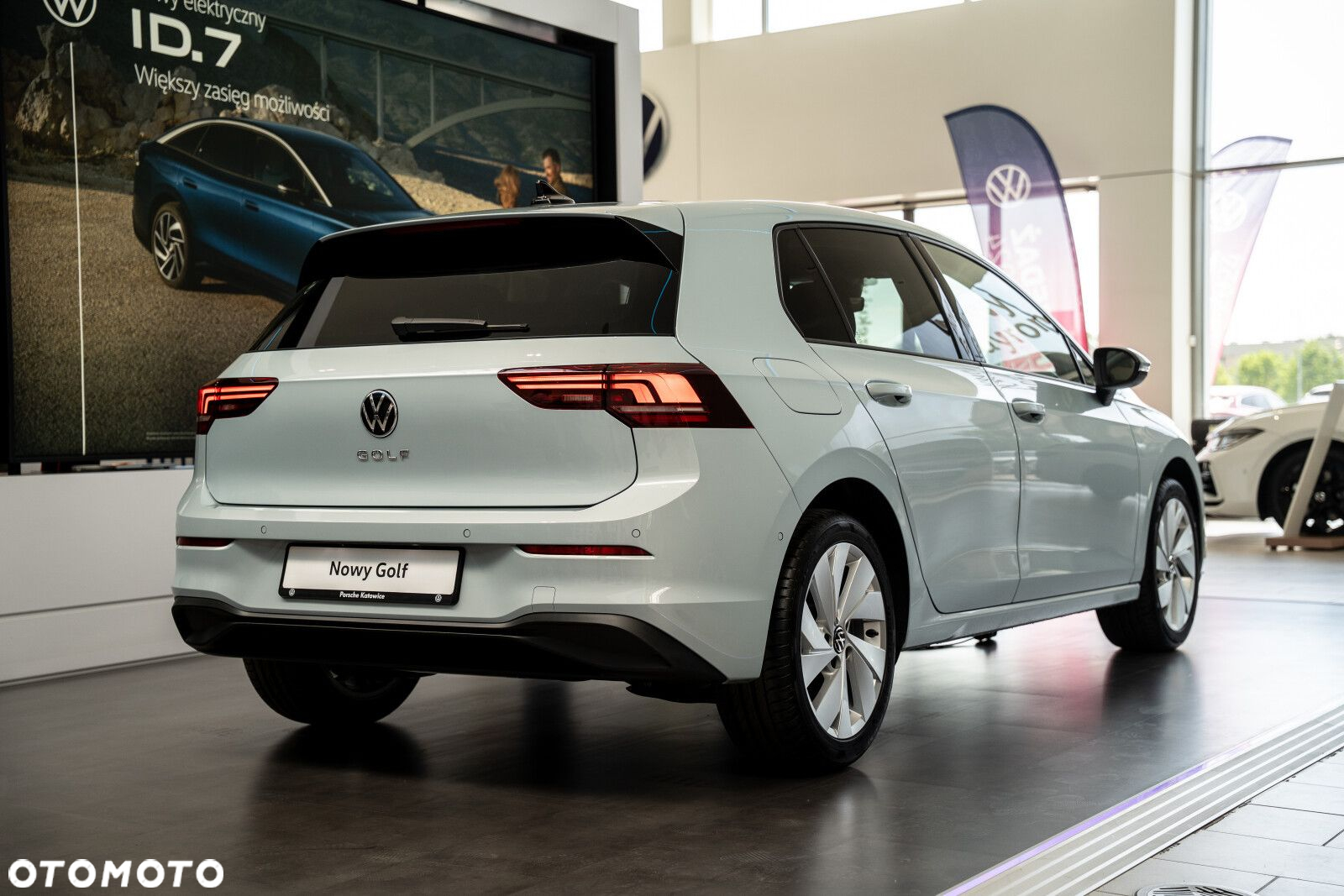 Volkswagen Golf - 6