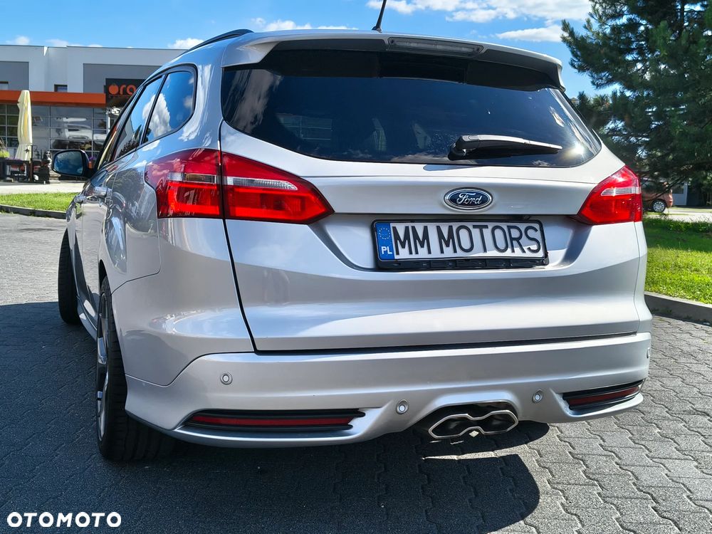 Ford Focus 2.0 TDCi ST - 8