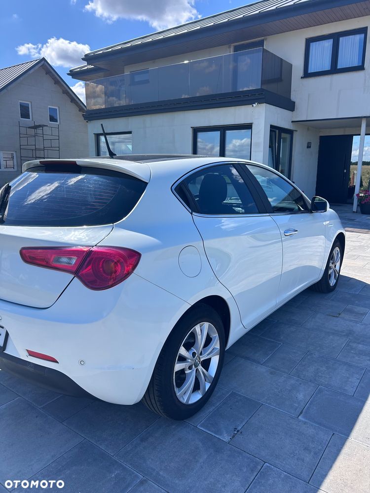 Alfa Romeo Giulietta 1.6 JTDM Distinctive - 22
