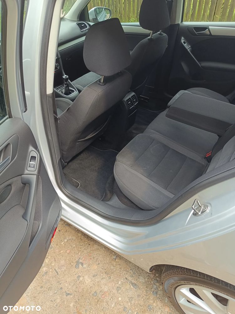 Volkswagen Golf - 23