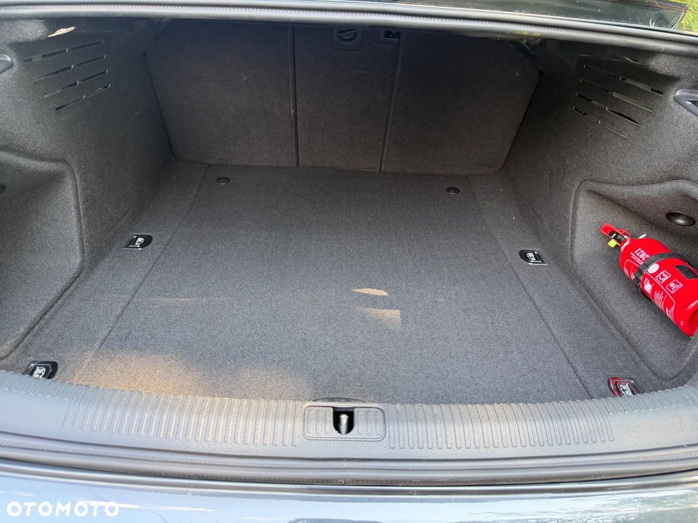 Audi A4 Limousine 2.0 TDI Sport S tronic - 38