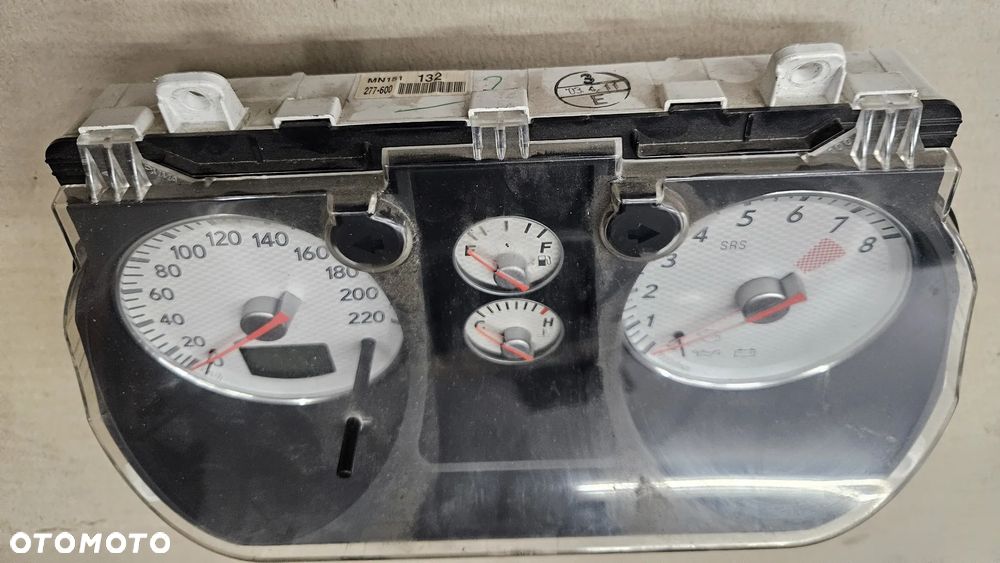Mitsubishi Outlander I 1 2.0 B zegar licznik - 6