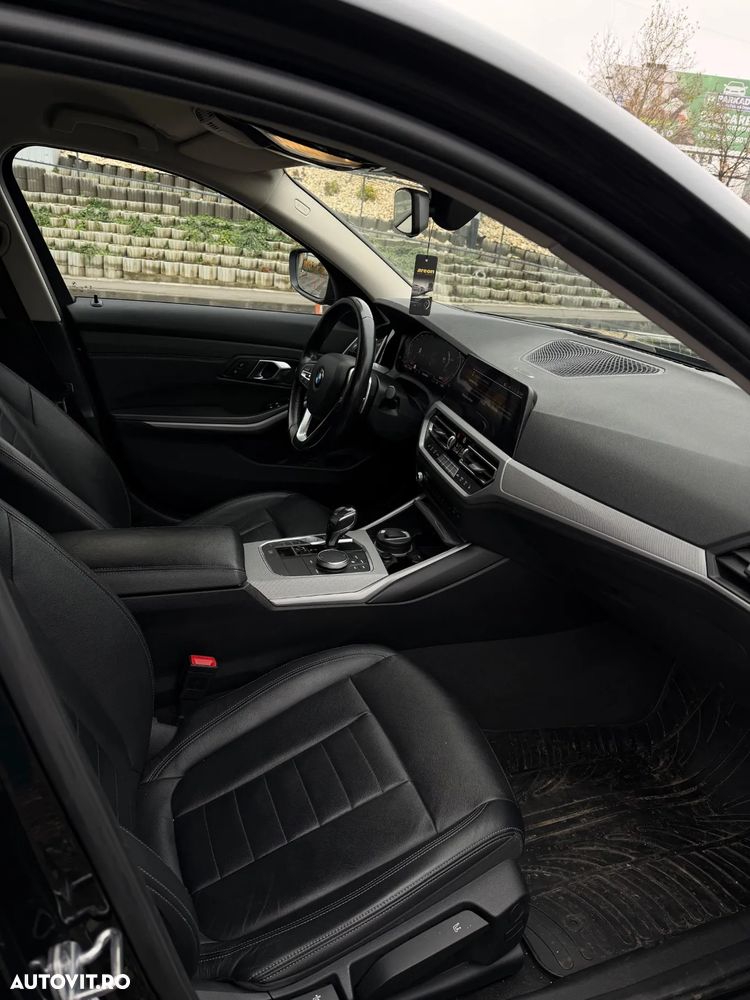 BMW Seria 3 320i Aut. Sport Line - 3