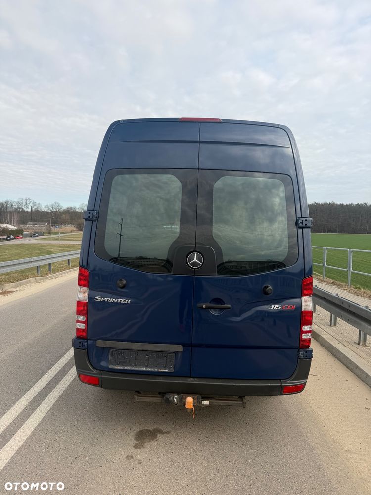 Mercedes-Benz Sprinter - 21