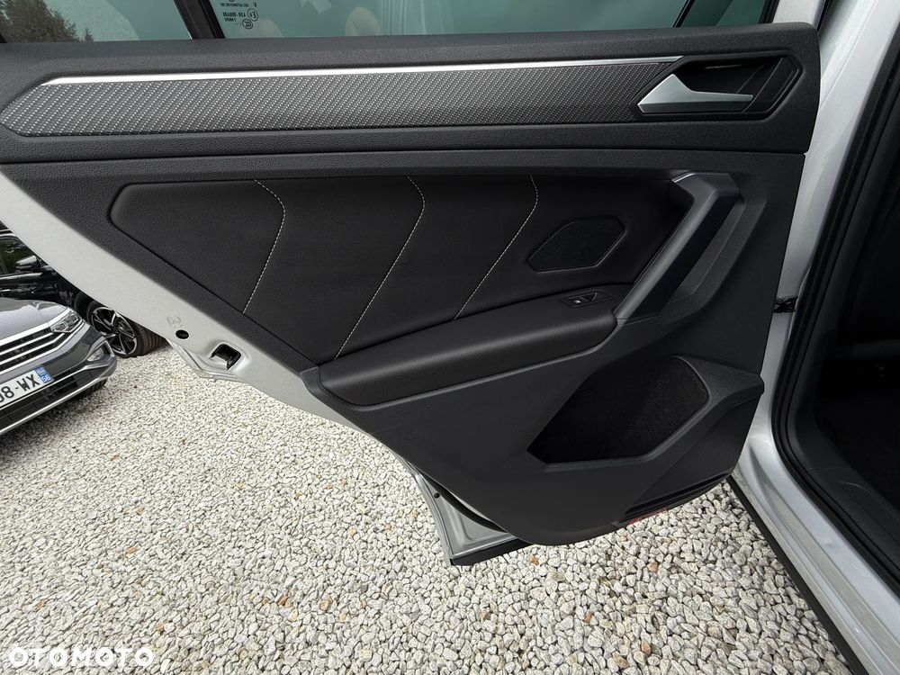 Volkswagen Tiguan 2.0 TDI R-Line DSG - 28