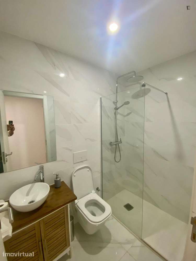 Quarto - localizado em Campolide Lisbon - Grande imagem: 4/8