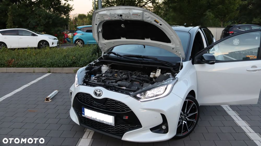 Toyota Yaris 1.5 VVT-i GR SPORT - 12