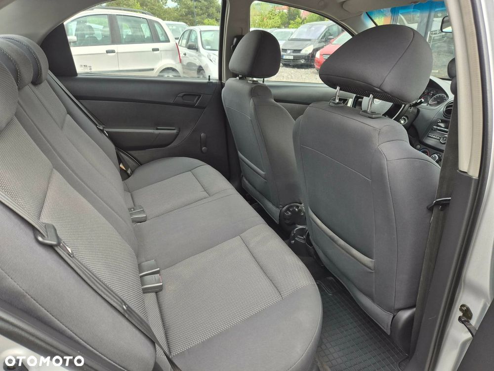 Chevrolet Aveo 1.2 Plus - 9
