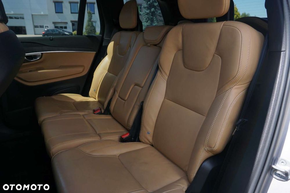Volvo XC 90 - 18