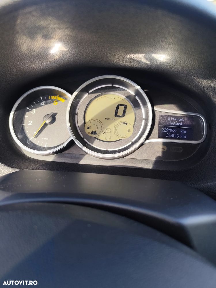 Renault Megane 1.5 dCi EDC Olympic - 5