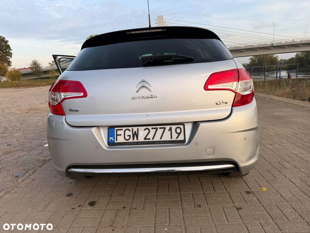 Citroen C4 2012 photo 4