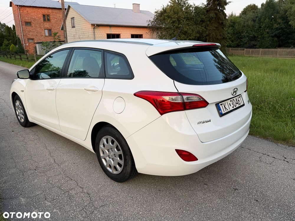 Hyundai i30 1.6 D GO - 4