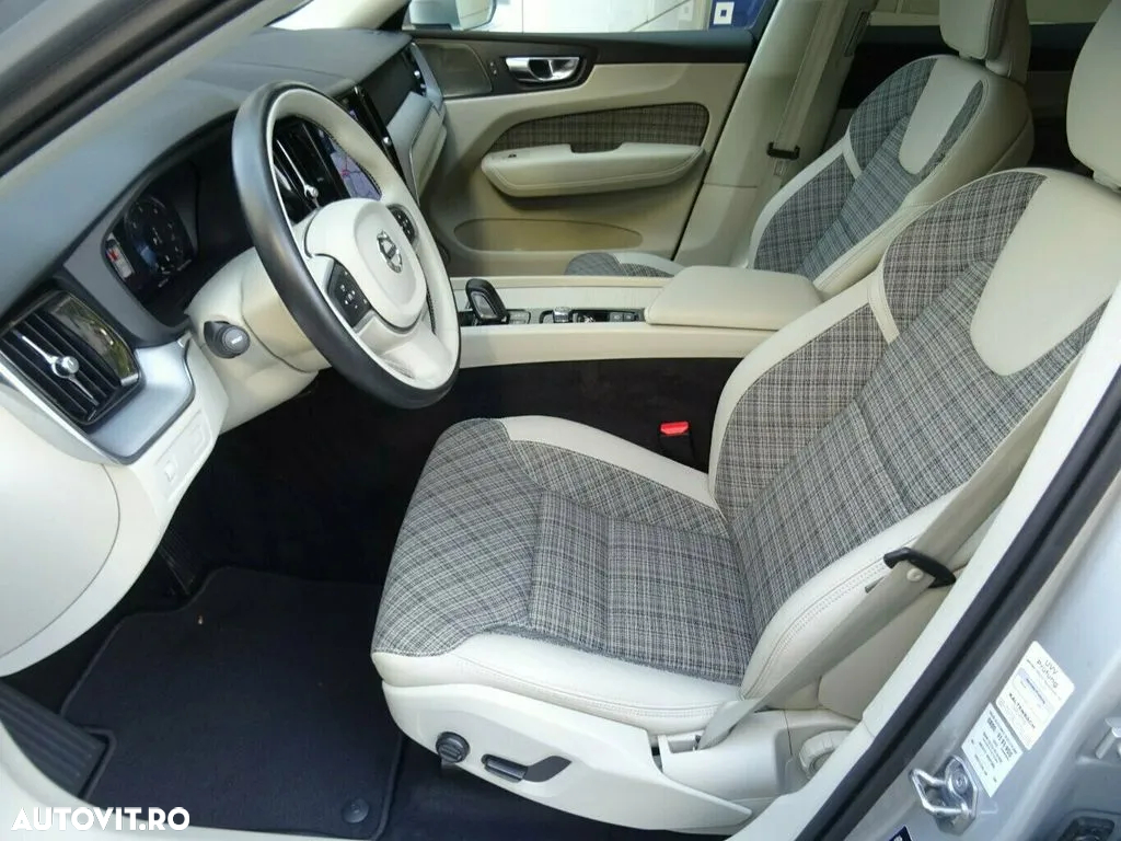 Volvo XC 60 B4 B Geartronic Momentum Pro - 12