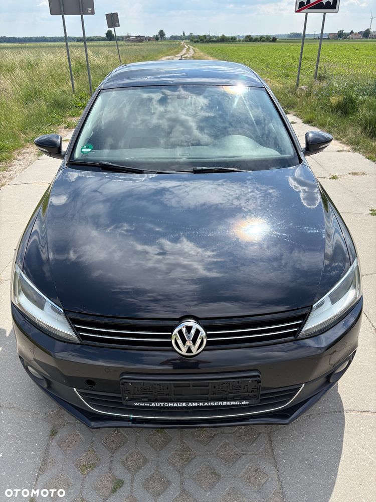 Volkswagen Jetta 2.0 TDI DSG Match - 2