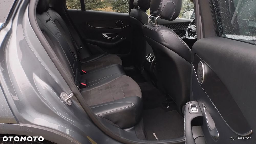 Mercedes-Benz GLC 220 d 4Matic 9G-TRONIC AMG Line - 30