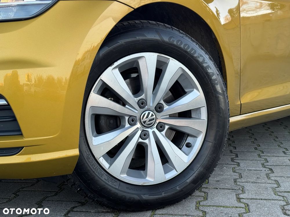 Volkswagen Golf 1.4 TSI BMT Comfortline - 11