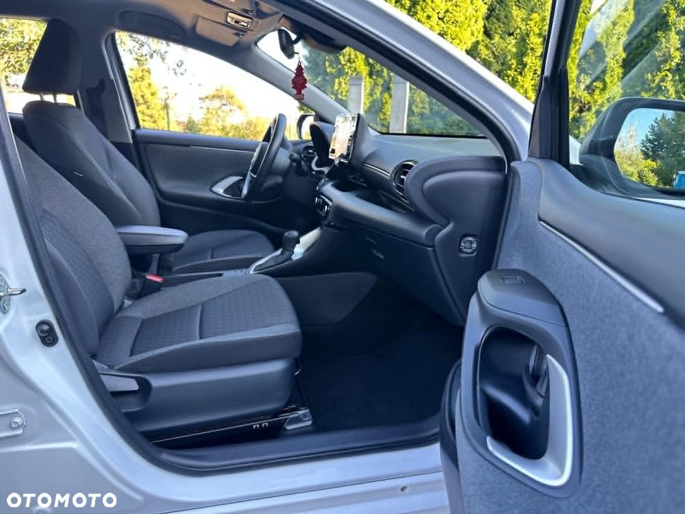 Toyota Yaris - 13