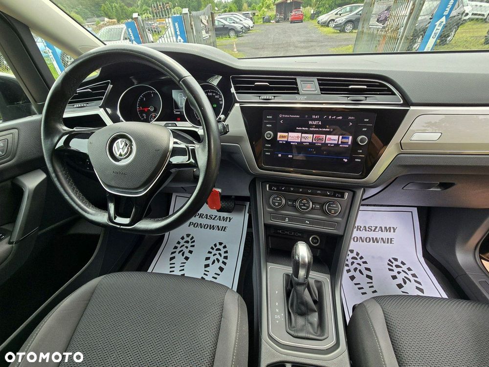 Volkswagen Touran - 26