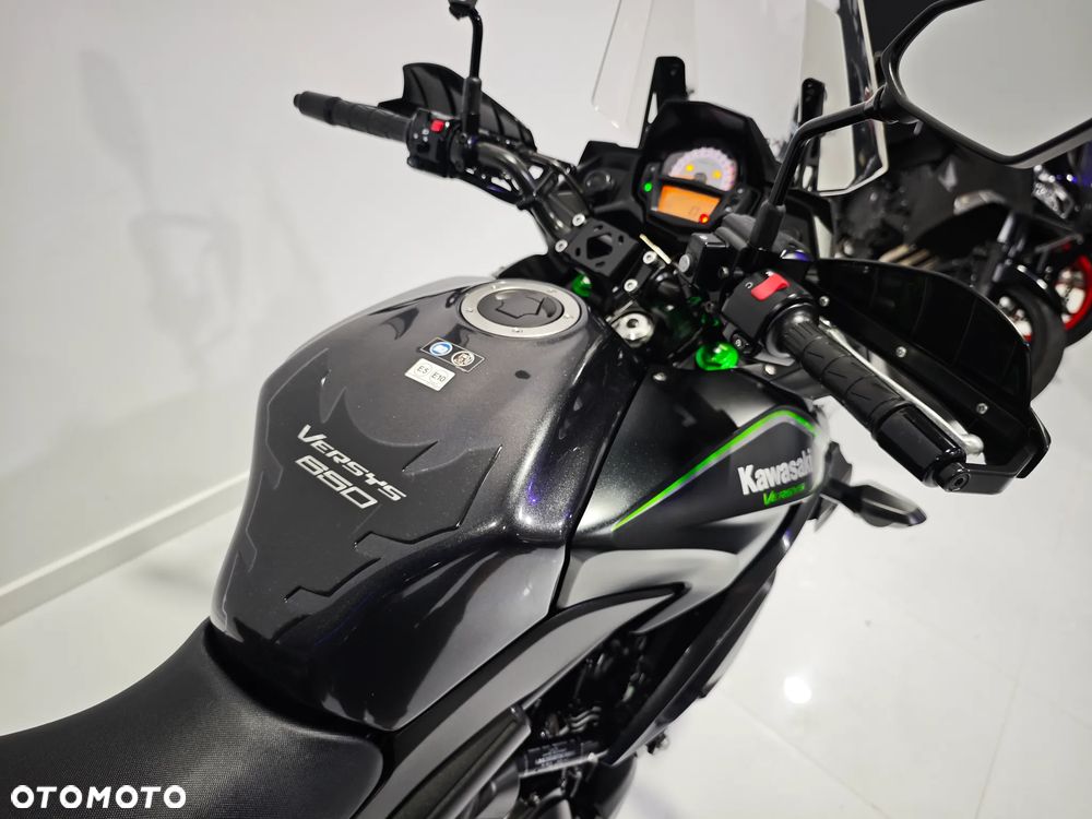Kawasaki Versys 650 - 15