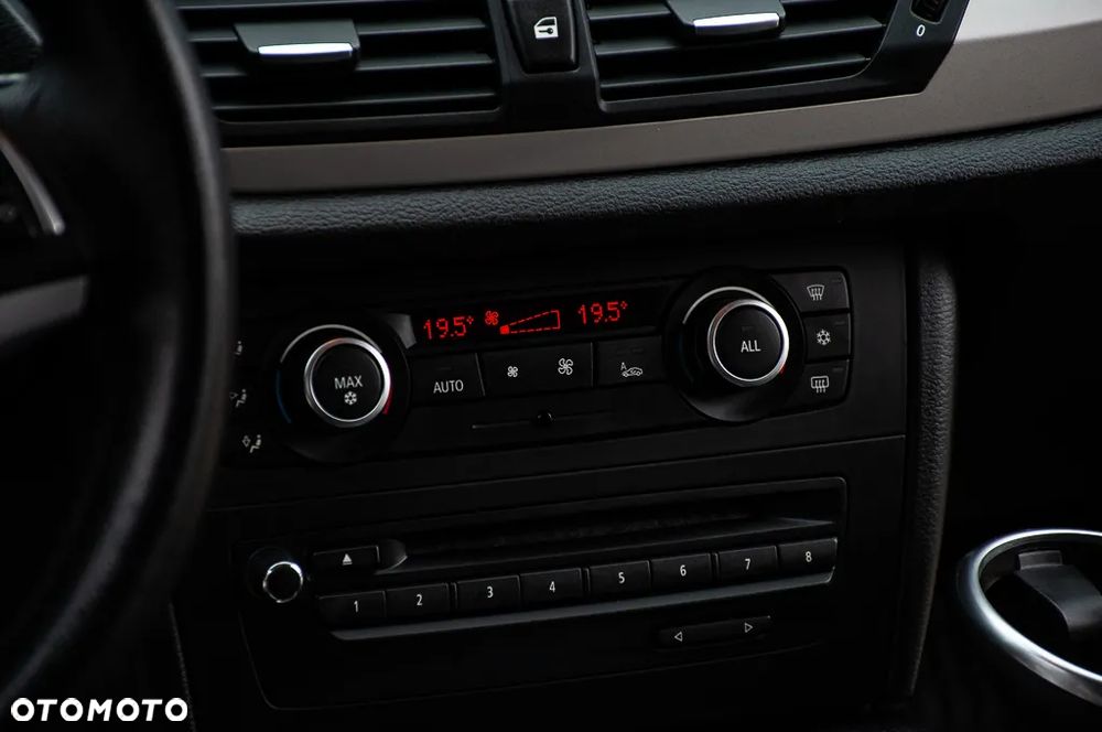 BMW X1 sDrive18i - 21