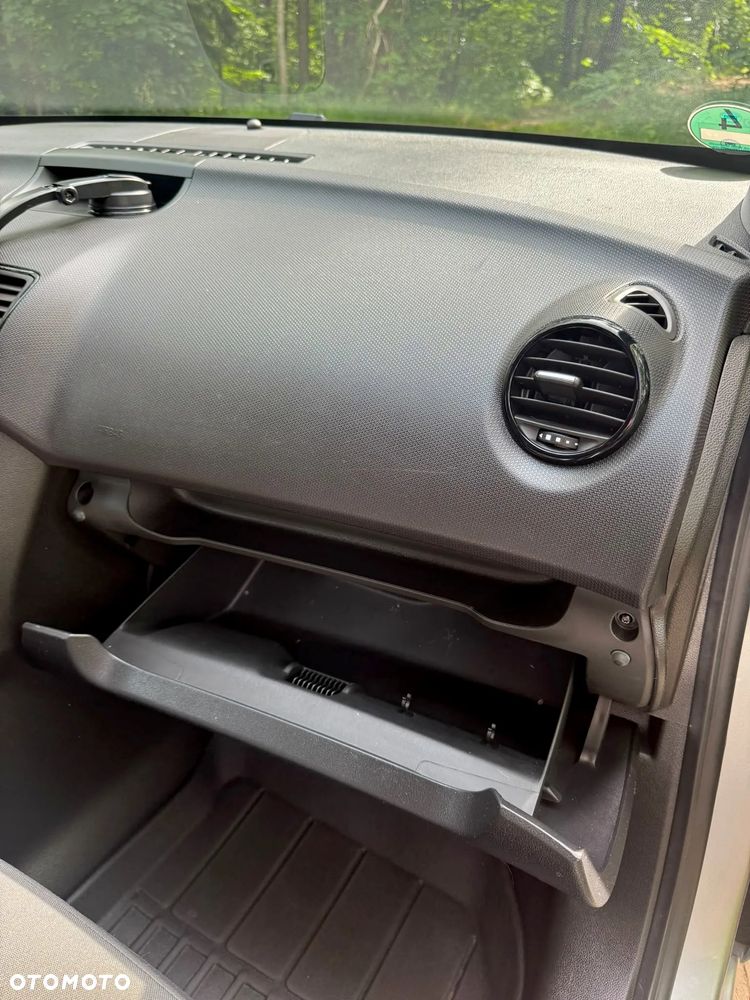 Opel Meriva - 21