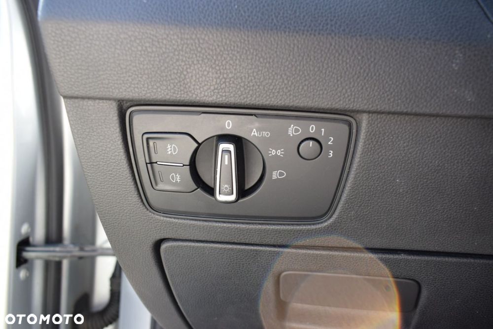Volkswagen Passat - 20