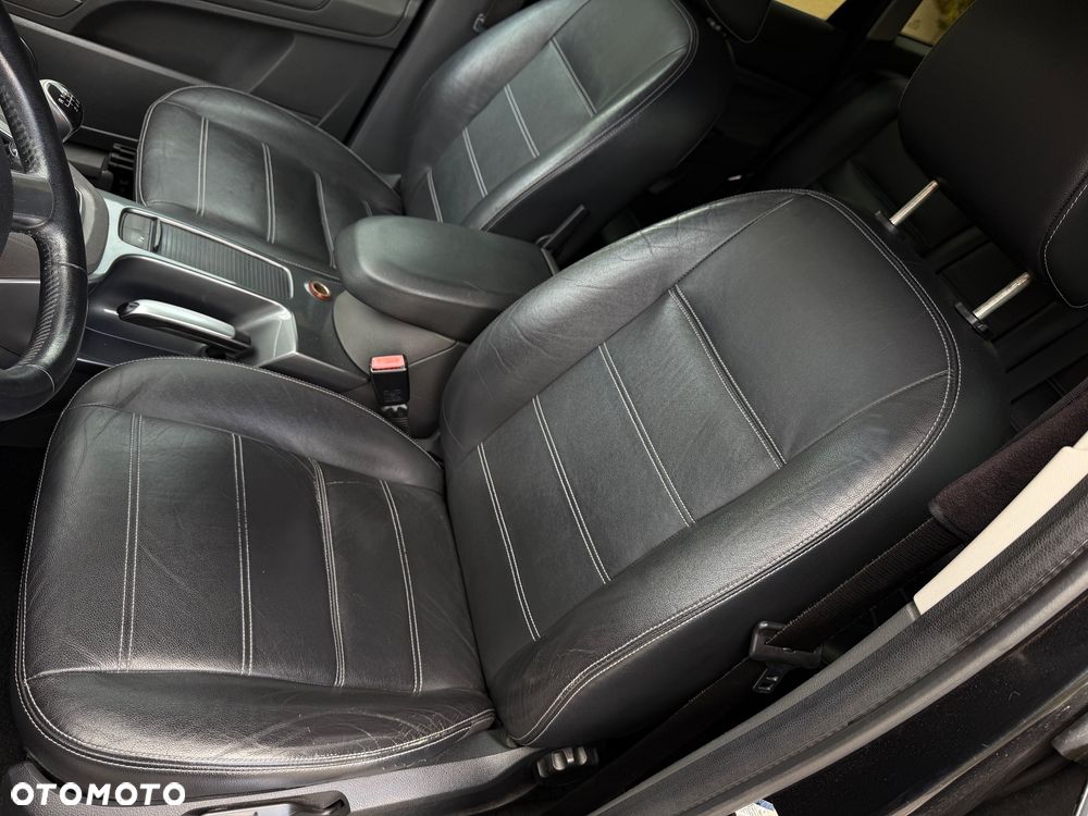 Ford Kuga 2.0 TDCi 2x4 Titanium - 9