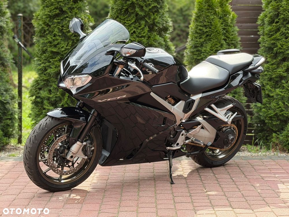 Honda VFR - 5