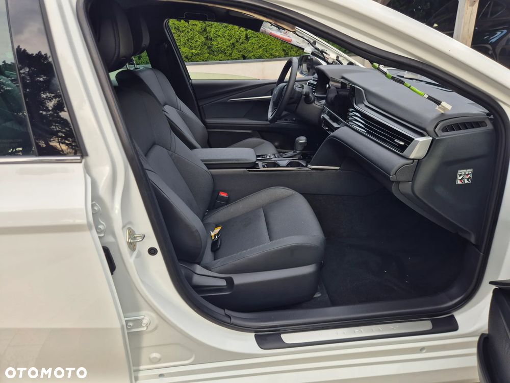 Toyota Camry - 26