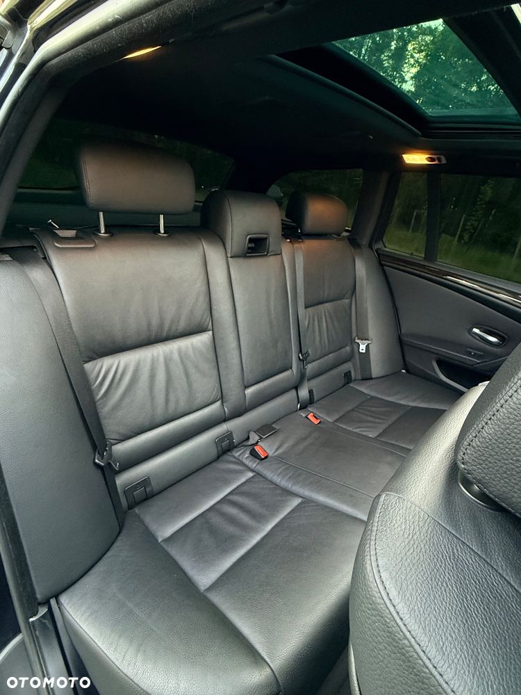 BMW Seria 5 525d Edition Exclusive - 17
