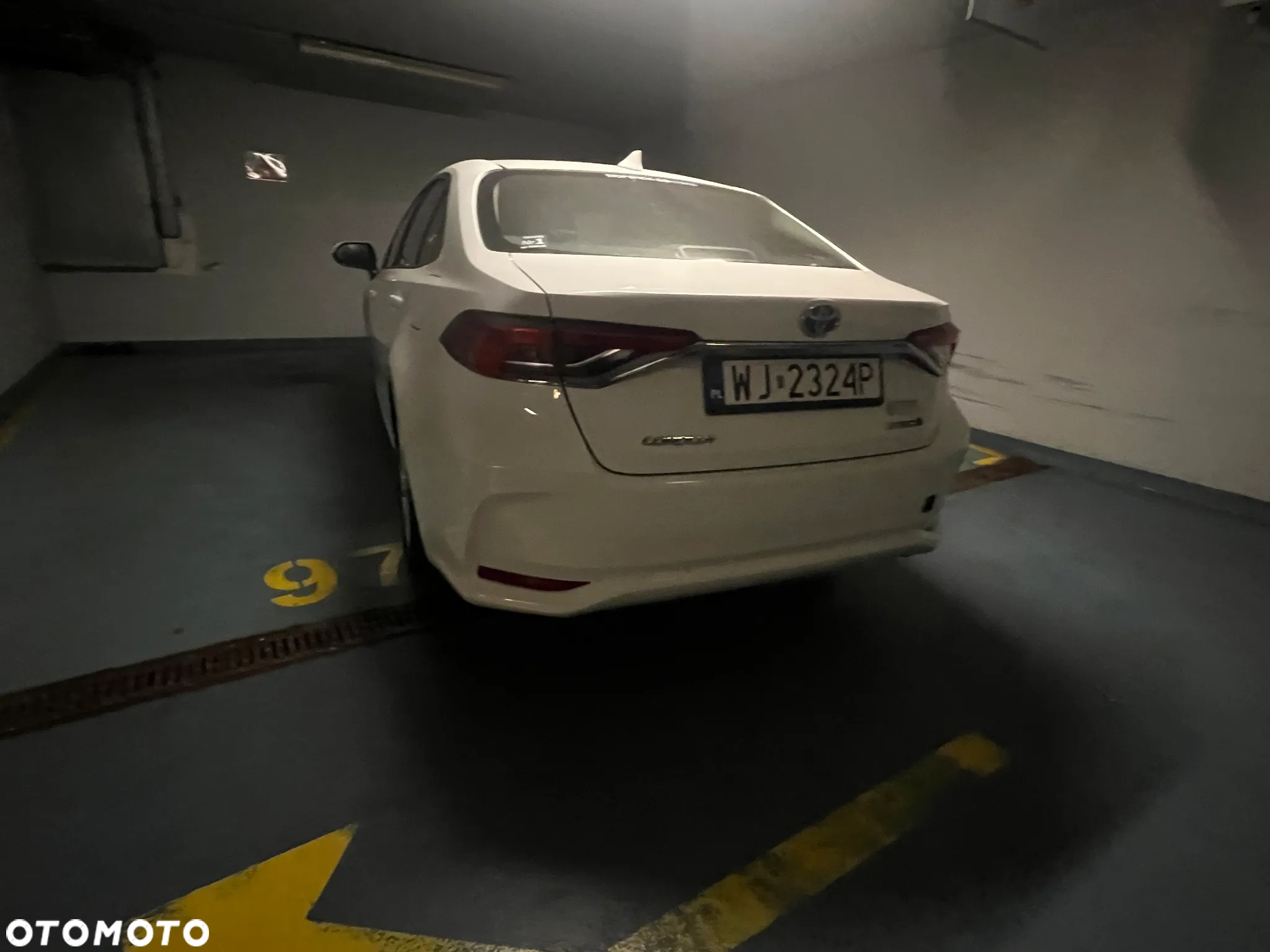 Toyota Corolla 1.8 Hybrid Comfort - 8