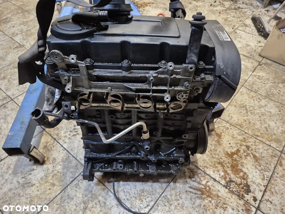 Silnik Goły Słupek Volkswagen Golf V Plus 2.0TDI 140KM BMP - 2