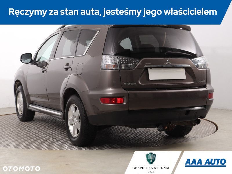 Mitsubishi Outlander - 6