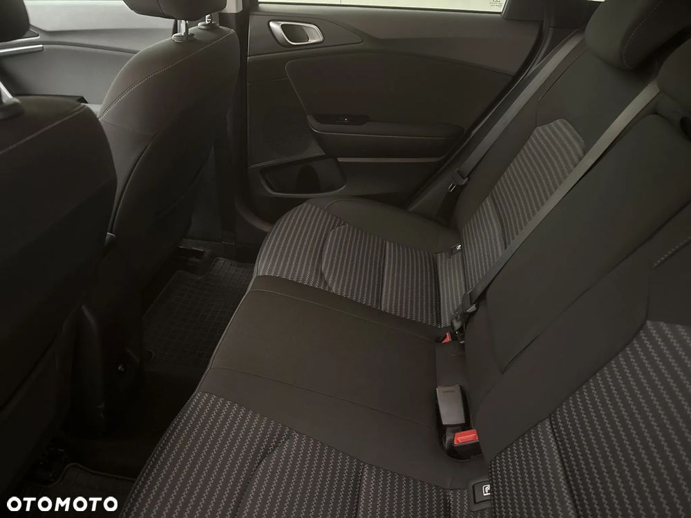 Kia Ceed 1.5 T-GDI M DCT - 19