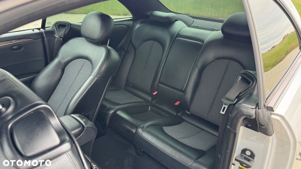 Mercedes-Benz CLK - 21