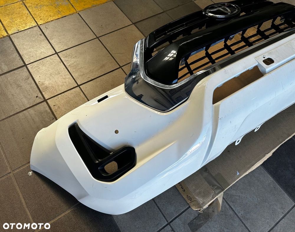 Zderzak przód Toyota Hilux 8 VIII LIFT IX 9 20- - 3