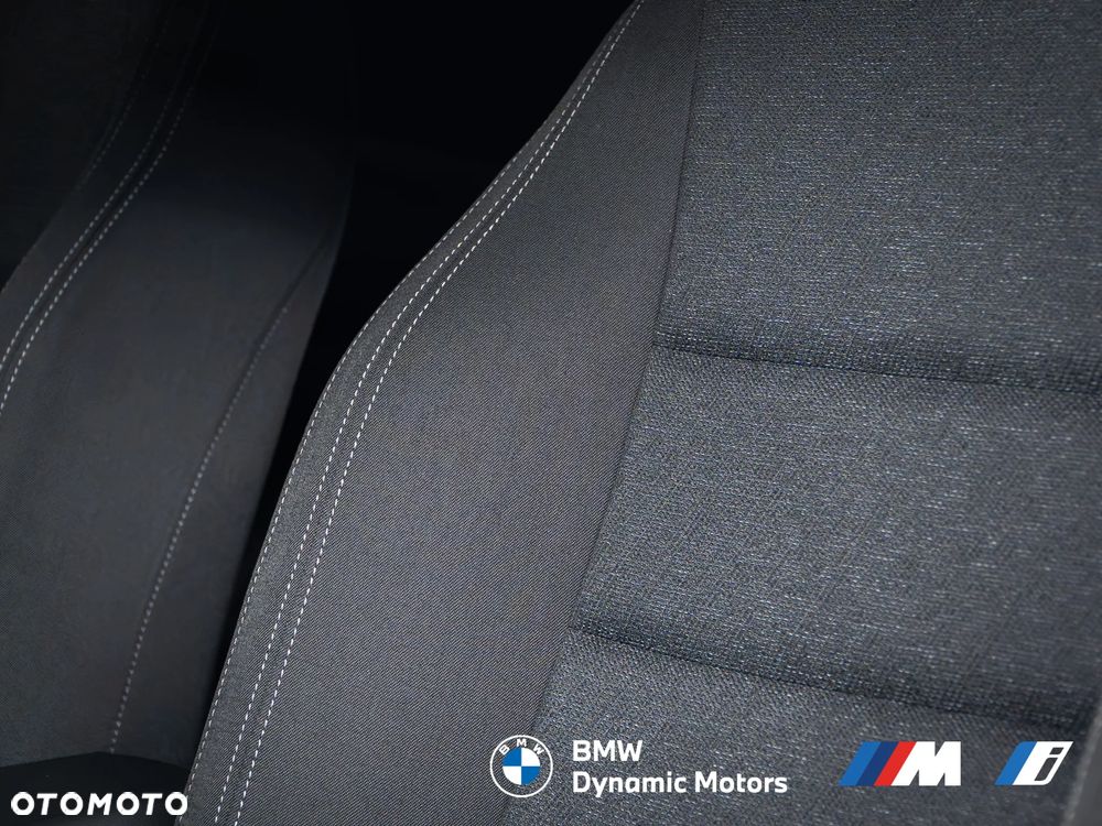 BMW iX2 eDrive20 - 23