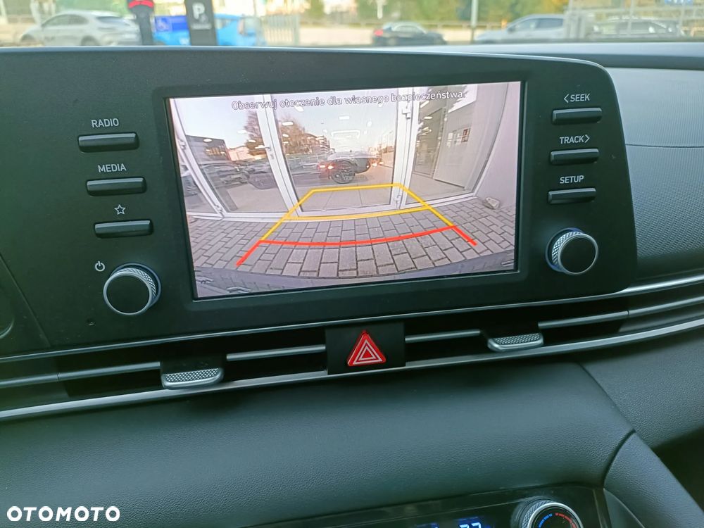 Hyundai Elantra 1.6 Smart - 19