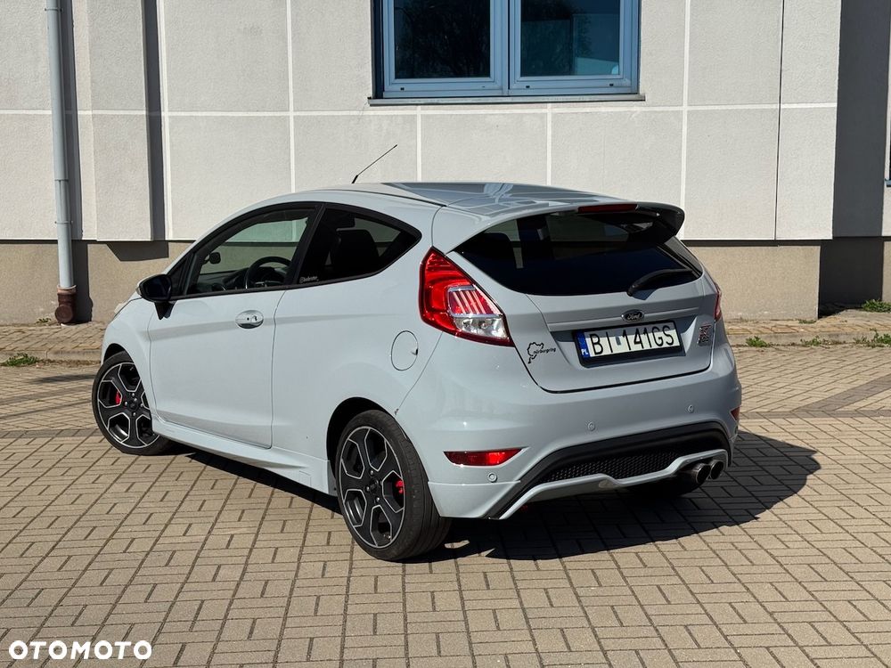 Ford Fiesta ST200 - 8