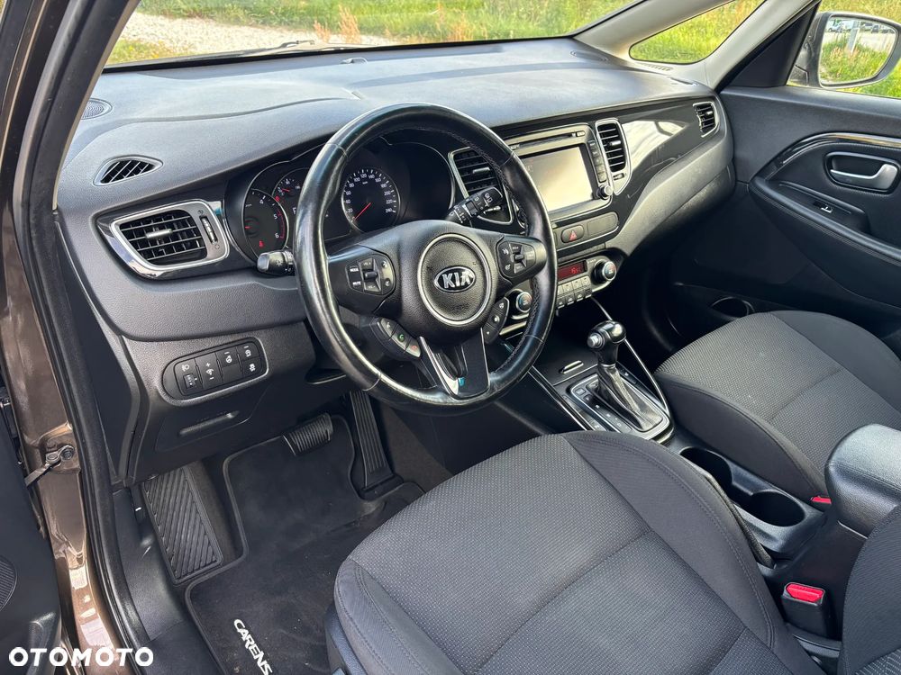 Kia Carens 1.7 CRDi 141 Dream Team Edition - 20