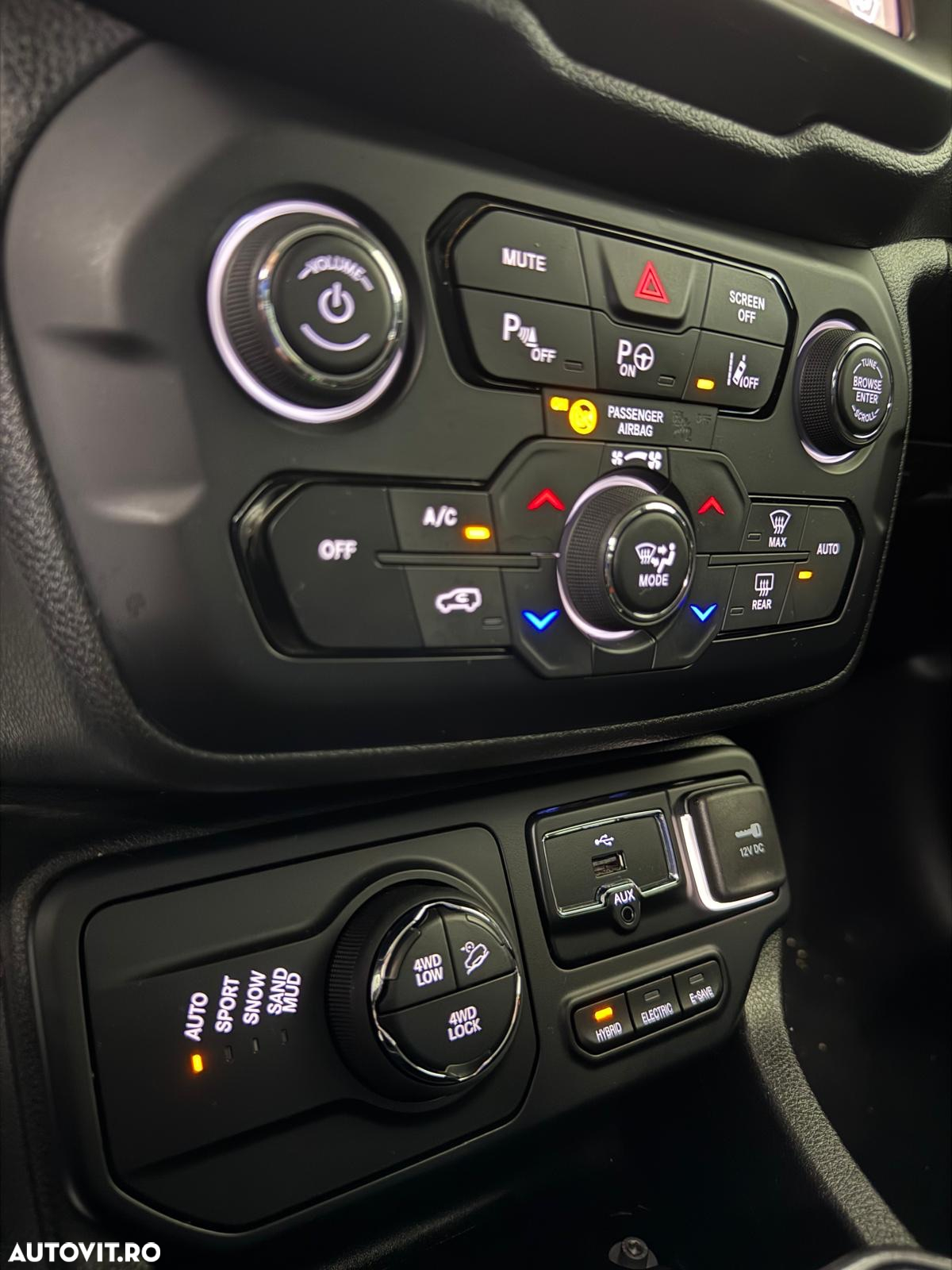 Jeep Renegade 1.3 T-GDI 4xe PLUG-IN Hybrid Automatik S - 28