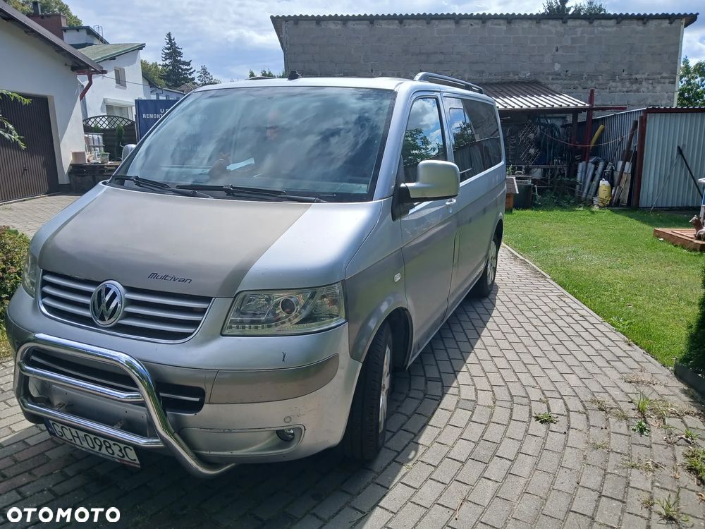 Volkswagen Multivan - 2