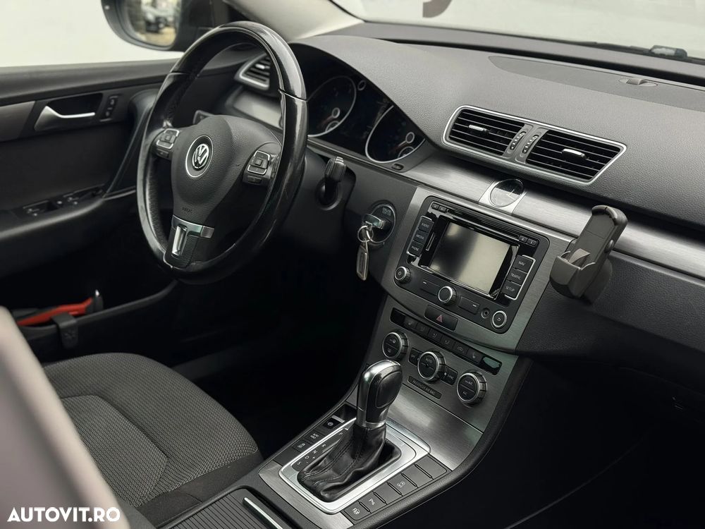 Volkswagen Passat Variant 1.6 TDI BlueMotion Technology DSG Comfortline - 35