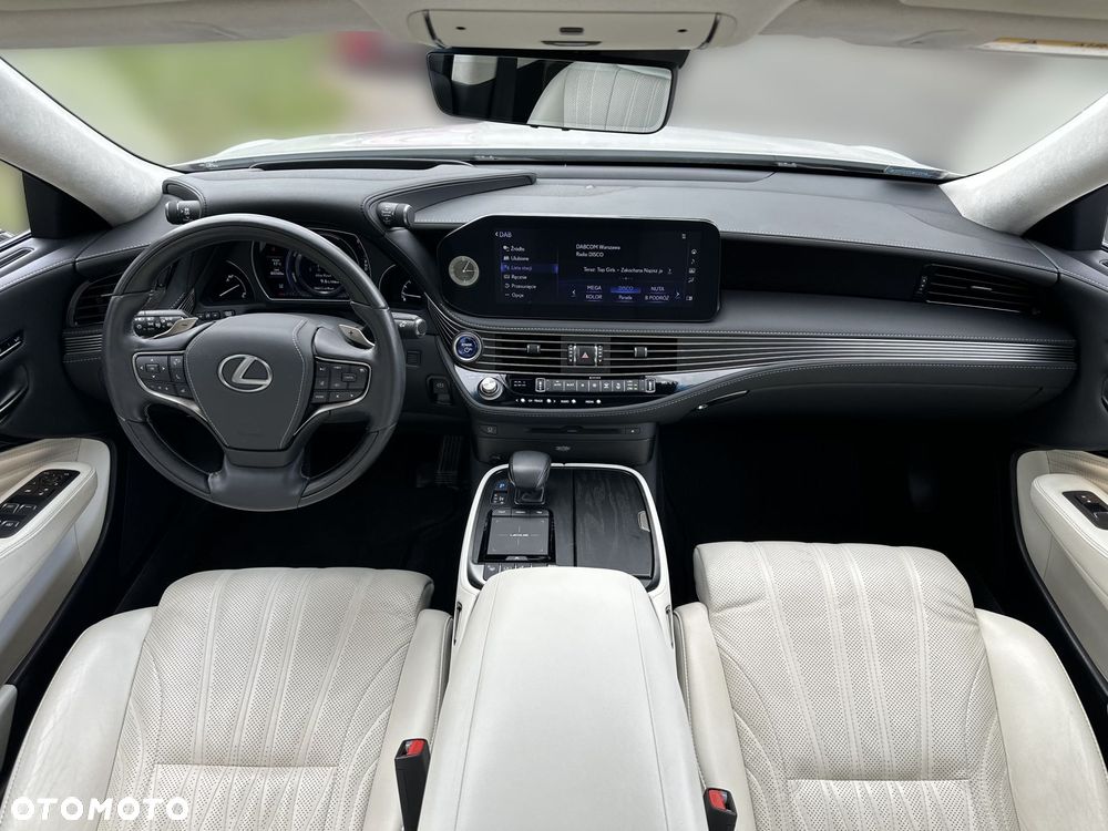 Lexus LS - 3